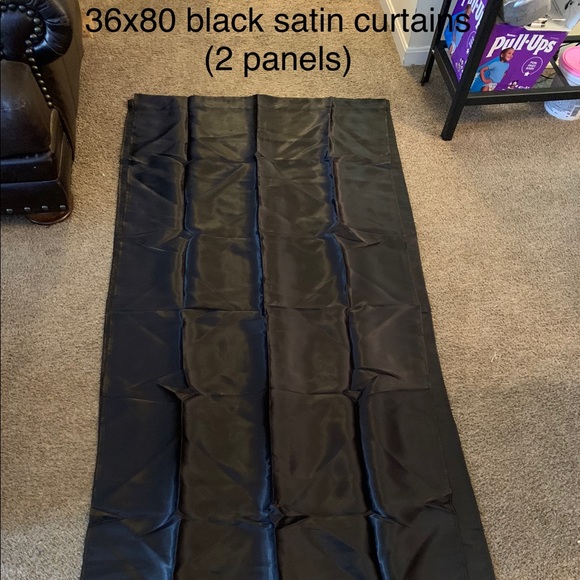 Curtains- 2 panels - Picture 1 of 1